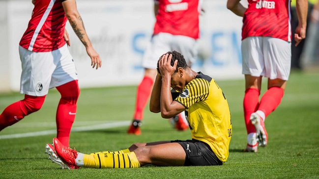 Friburgo sorprendió a Borussia Dortmund y le propinó su primera derrota en la liga alemana