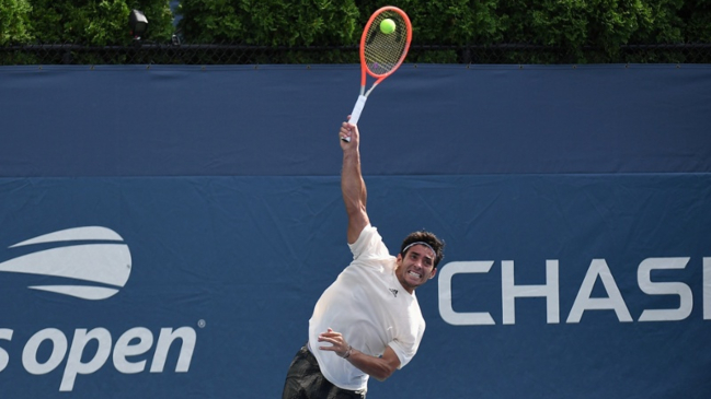 Cristian Garin debutó con un esforzado triunfo sobre el eslovaco Norbert Gombos en el US Open