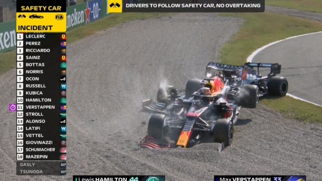 Verstappen y Hamilton protagonizaron un choque y quedaron fuera del GP de Italia