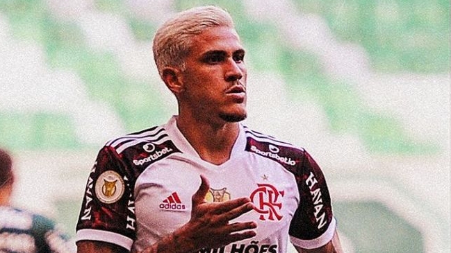 Flamengo derrotó como visita a Palmeiras con Mauricio Isla entre los titulares