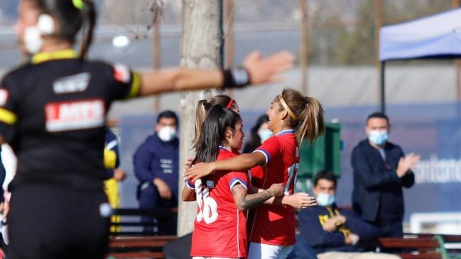 La Roja se impuso ante Uruguay en intenso amistoso de práctica