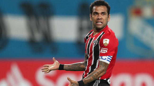 Prensa brasileña aseguró que Flamengo sondeó a Dani Alves luego de su salida de Sao Paulo