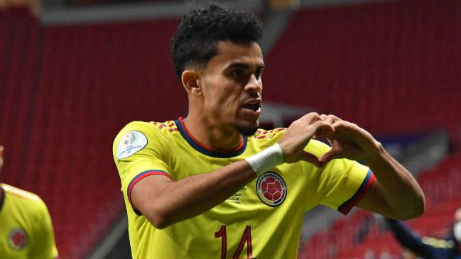 Colombia y Ecuador chocan en un duelo clave para sus pretensiones de ir al Mundial
