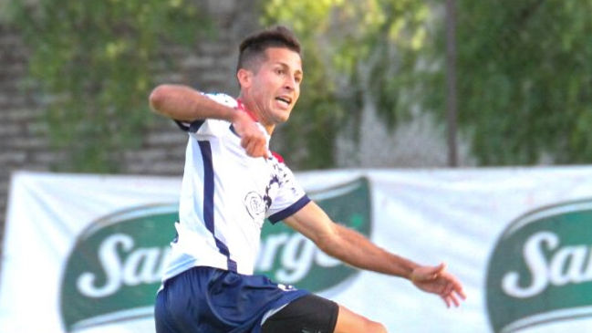 Deportes Recoleta ensalzó su título de campeón en la Segunda División con triunfo sobre Limache