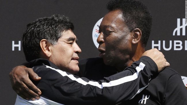 Pelé recordó a Maradona: "Un año sin Diego, amigos para siempre"