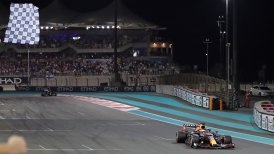 ¡En la última vuelta! El momento en que "Mad Max" Verstappen superó a Hamilton para ser campeón de la F1