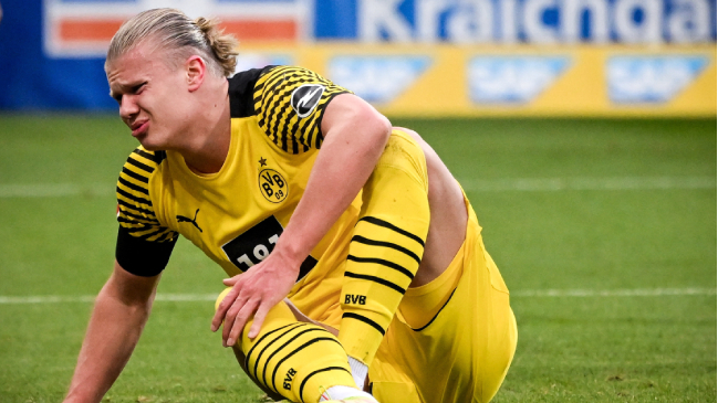 Preocupación en Alemania: Erling Haaland salió lesionado en victoria de Borussia Dortmund sobre Hoffenheim