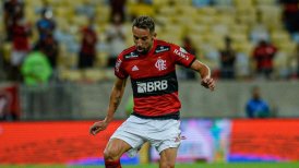 "Cada juego se ve peor que el anterior": Hinchas de Flamengo llenaron de críticas a Mauricio Isla