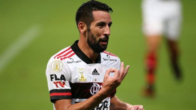 Flamengo contó con Mauricio Isla en remontada ante Madureira en el torneo Carioca