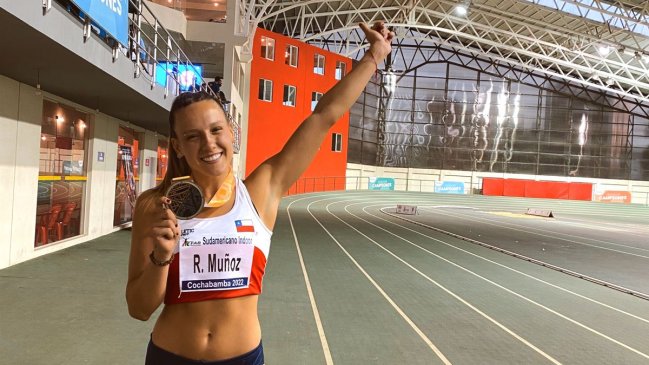 Atleta maulina Rocío Muñoz consiguió medalla y récord nacional en Sudamericano Indoor de Bolivia