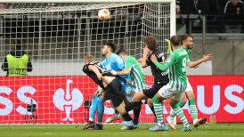 Betis de Pellegrini se despidió de la Europa League con un dramático autogol en el alargue ante Frankfurt
