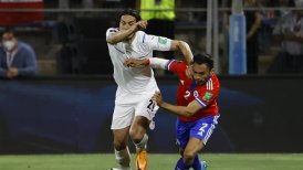 Edinson Cavani abandonó lesionado el duelo de Uruguay ante Chile