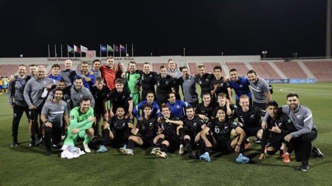 Nueva Zelanda goleó a Islas Salomón y jugará el repechaje para Qatar 2022