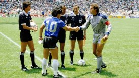 Dalma Maradona aclaró que camiseta en subasta no es la que usó Diego para anotar los goles ante Inglaterra
