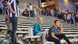 ¡Amor incondicional! Anciana alentó en el estadio a Talleres ante la UC con tanque de oxígeno