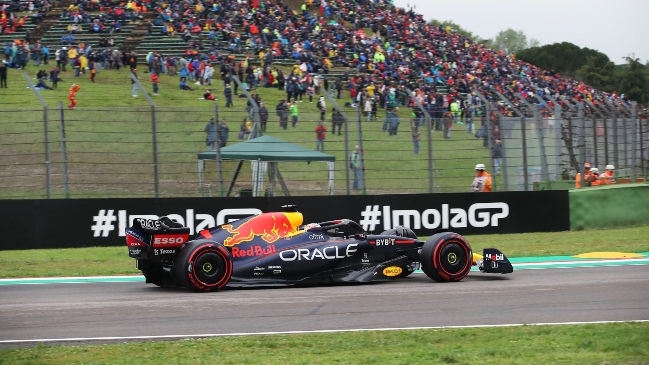 Max Verstappen ganó el sprint y saldrá primero en Imola