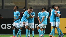 Sporting Cristal se adelantó antes del descanso con un cabezazo de Percy Liza a la UC