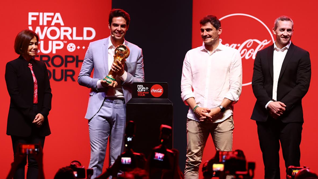 El trofeo de la Copa del Mundo inició su tour global en Dubai