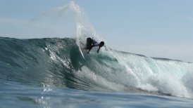 El joven astro chileno Noel de la Torre atacó con todo en el Iquique Pro Surf 2022