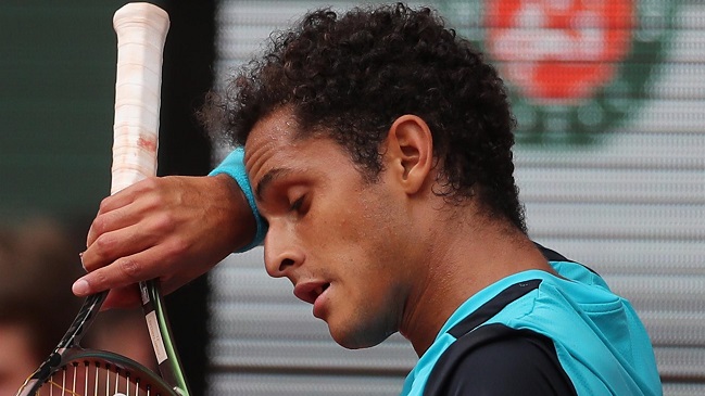 Peruano Juan Pablo Varillas sufró digna caída en la primera ronda de Roland Garros