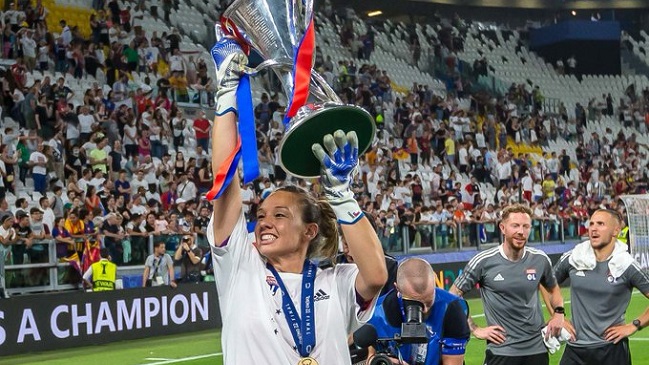 Christiane Endler entró al Equipo Ideal de la Champions League femenina