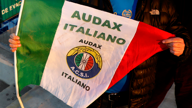 Con un contraccolpo: Audax Italiano chiede ai tifosi una proposta per sostituire il suo scudo