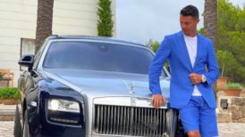 Cristiano Ronaldo estacionó mal su Rolls-Royce y quedó con un cepo
