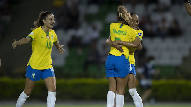 Brasil le pasó por arriba a Argentina en su debut en la Copa América Femenina
