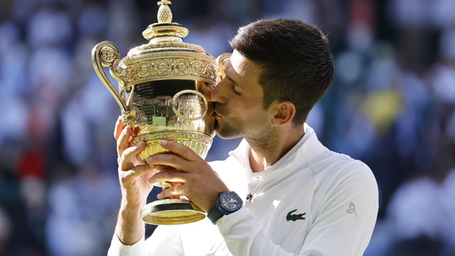 Novak Djokovic doblegó a Nick Kyrgios y se coronó por séptima vez campeón en Wimbledon