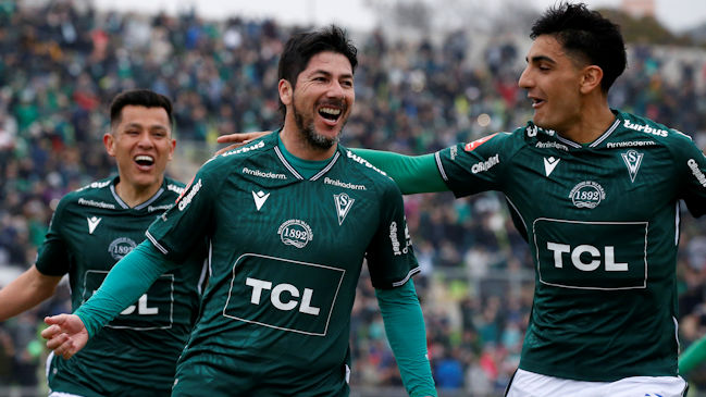 Santiago Wanderers consiguió vencer a Copiapó y sigue al alza en la Primera B