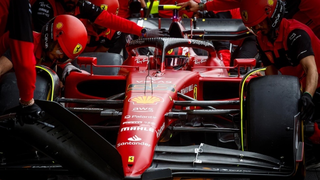 Carlos Sainz saldrá primero en Bélgica gracias al castigo a Verstappen
