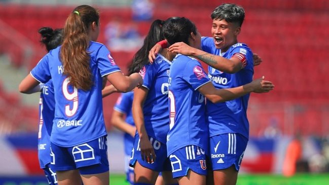 U. de Chile aplastó a la UC por el torneo femenino en el retorno al Estadio Nacional