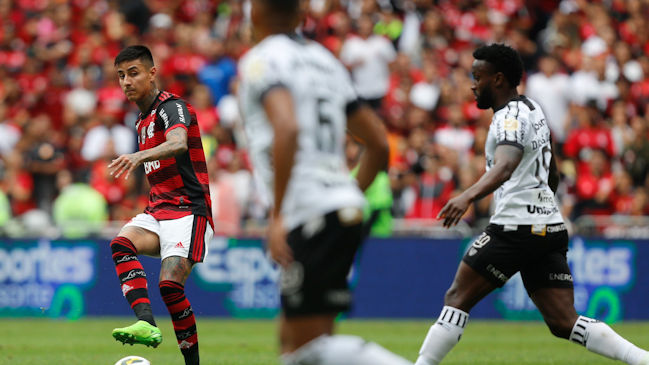 Pulgar debutó como titular y Vidal tuvo minutos en intenso empate de Flamengo y Ceará