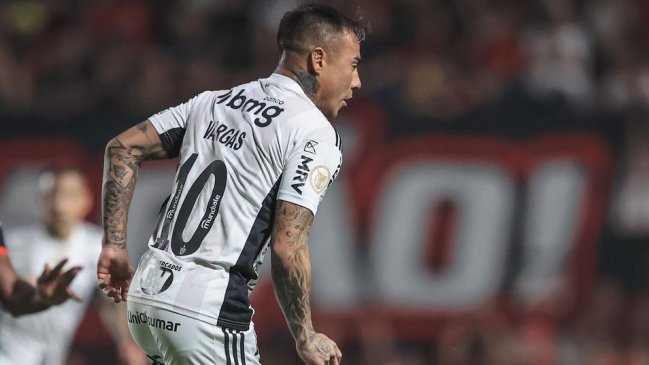 Atlético Mineiro contó con Eduardo Vargas en empate ante Bragantino