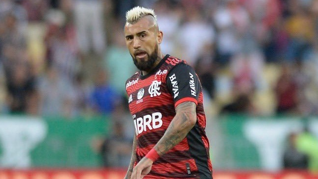 Flamengo, con Arturo Vidal, recibe a Bragantino por la liga brasileña