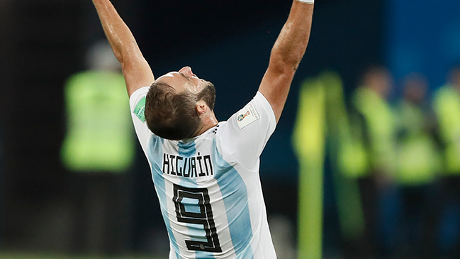 Gonzalo Higuaín anunció su retiro del fútbol