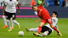 Leverkusen de Charles Aránguiz sufrió una dura goleada en su visita a Eintracht Frankfurt