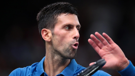 Djokovic venció con holgura a Khachanov y avanzó a cuartos en París-Bercy