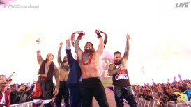 Roman Reigns venció a Logan Paul y retuvo el título universal indiscutible en WWE Crown Jewel