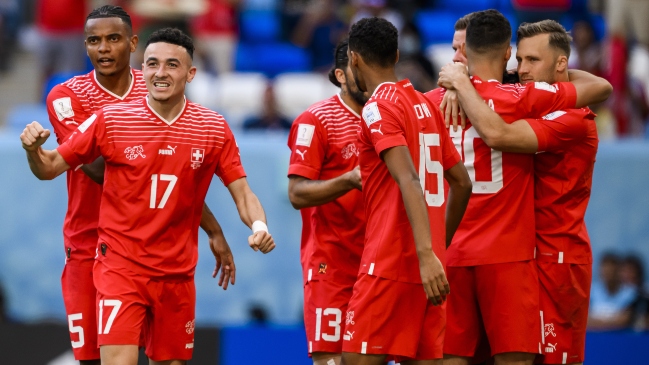 Suiza doblegó a Camerún con un gol lleno de emociones en su arranque en el Mundial