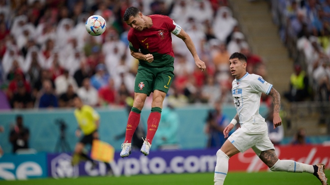 Gracias al chip del balón: FIFA confirmó que primer gol de Portugal fue de Fernandes y no de Cristiano