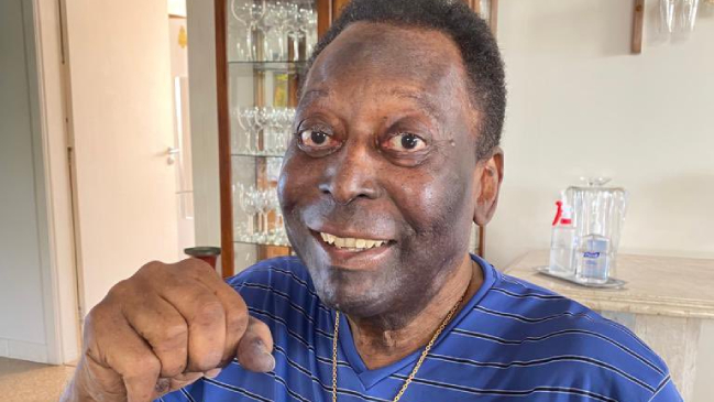 Hijas de Pelé aseguraron que la salud de su padre no corre riesgo