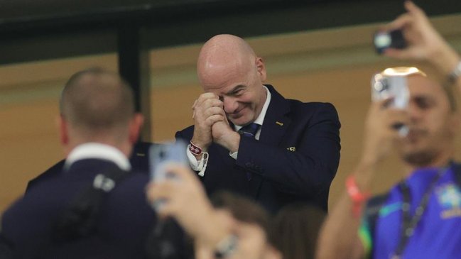 Gianni Infantino expresó sus condolencias a familia y amigos de periodista fallecido en Qatar