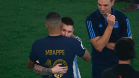 El momento en que Mbappé se acercó a Messi tras la final de la Copa del Mundo