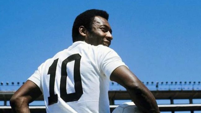 Familia de Pelé pedirá a Santos que retire la camiseta número 10