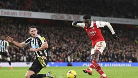 Arsenal cedió puntos ante un defensivo Newcastle en reñido empate de la parte alta en la Premier
