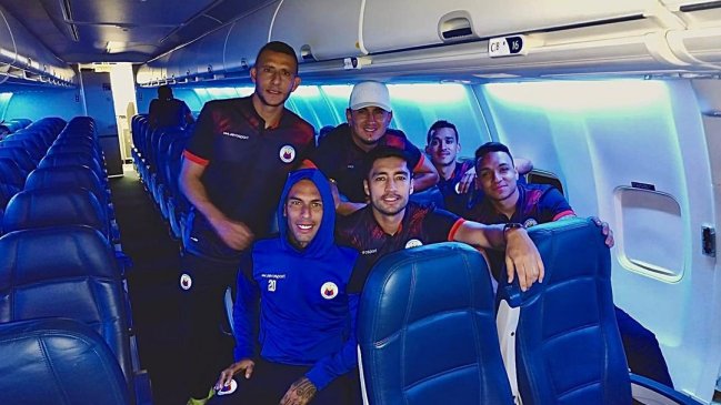 Deportivo Pasto regresa a Colombia en avión de la fuerza aérea tras estar varado en Perú