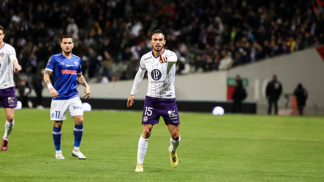 Gabriel Suazo celebró su primera titularidad en goleada de Toulouse ante Troyes