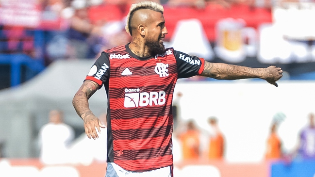 La molestia de Arturo Vidal al no ser considerado en triunfo de Flamengo