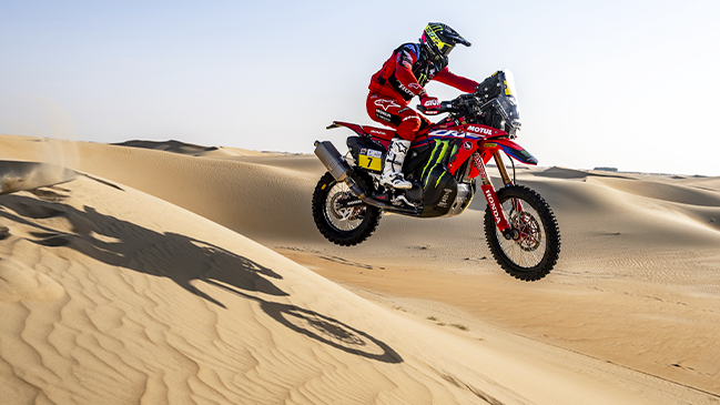 Pablo Quintanilla mostró sus credenciales y ganó la primera etapa del Abu Dhabi Desert Challenge